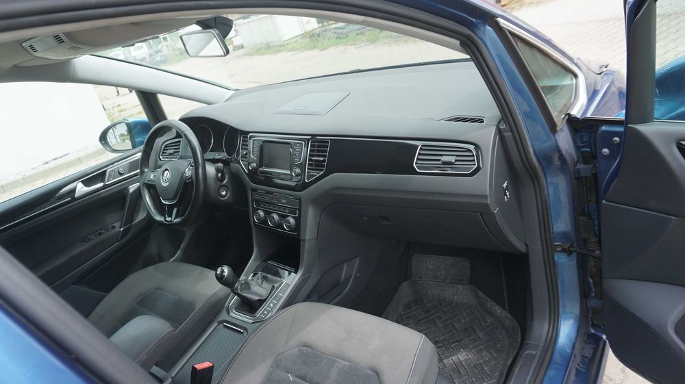 Volkswagen Golf Sportsvan elementy wnętrza słupki plastki