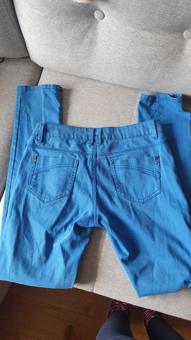 Niebieskie spodnie jeansy rurki slim fit Orsay 38