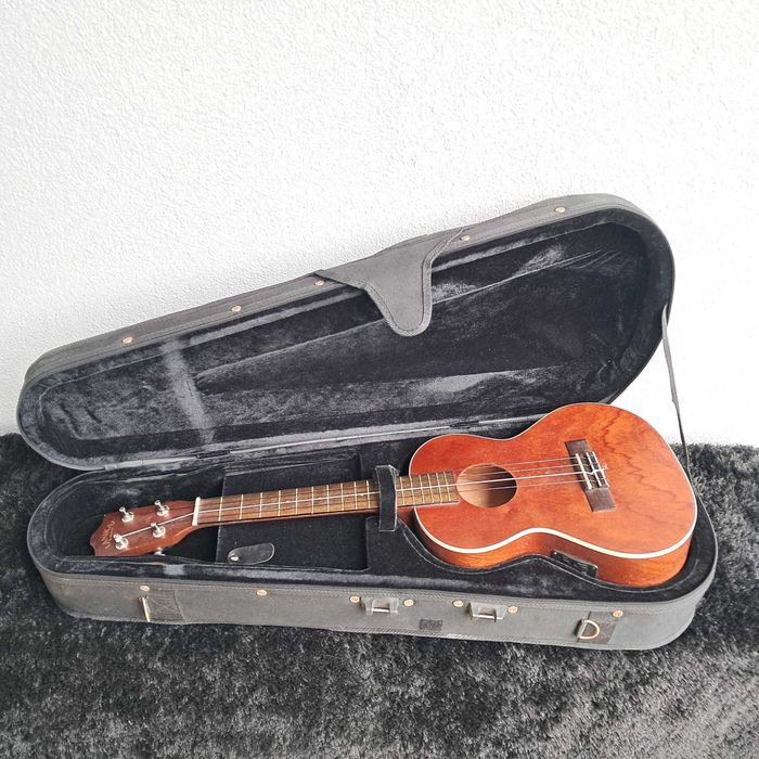 Ukulele Lanikai MA-S Soprano em mogno c/ mala rígida
