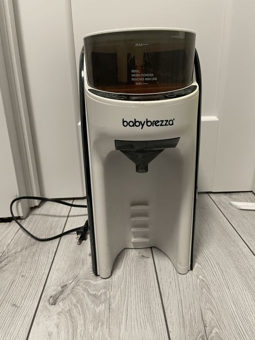 Машина для приготування суміші BabyBrezza ПОТРІБНА ЗАМІНА ТЕНУ