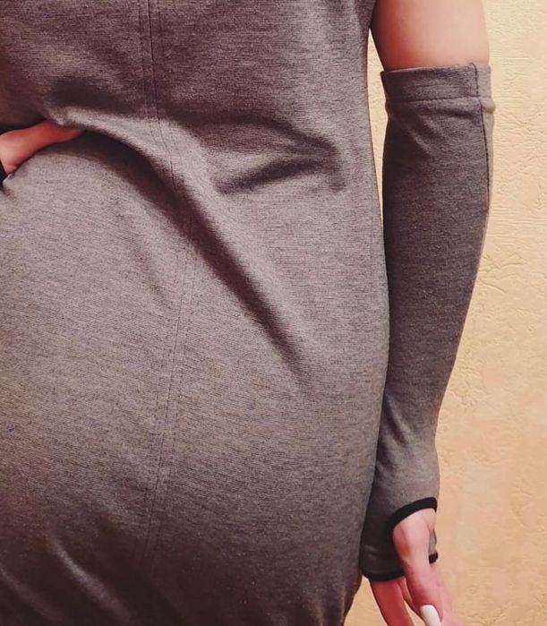 Жіноча трикотажна сукня нова с перчатками s/m