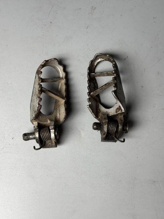 Podnóżki KAWASAKI KX80 / 85 / 100