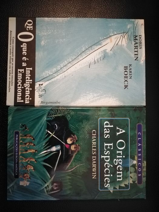 Livros de ciências sociais.