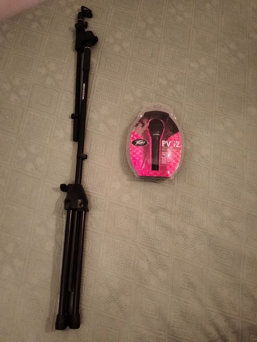 Microfone peavey PVI-2 fundido em aço+tripé estensivel