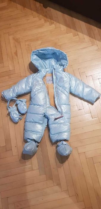 Зимний комбинезон moncler на рост 74