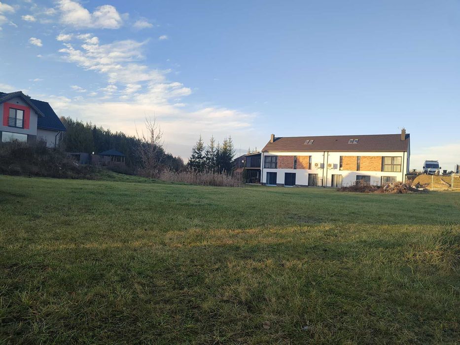 Działka budowlana z warunkami zabudowy 1874 m² / 3084 m² - Nowodworce!