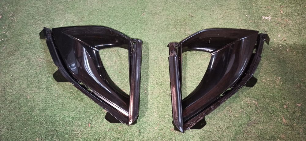 Заглушка переднього бампера Chevrolet Bolt euv