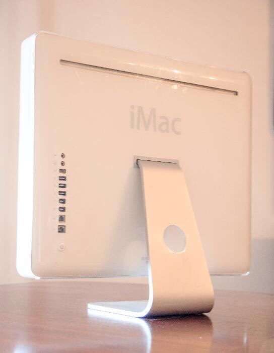 Apple iMac "Core 2 Duo" 2.16 20-Inch