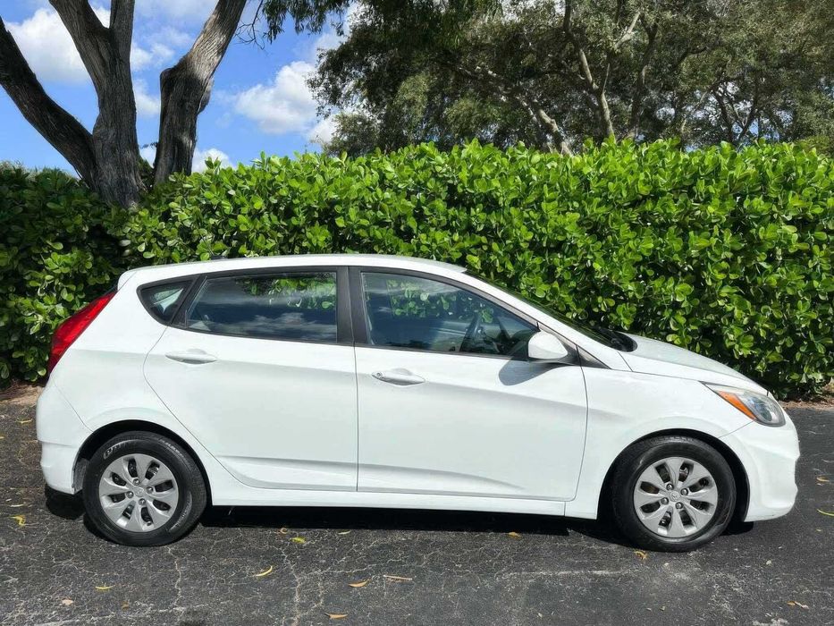 Hyundai Accent Sport      2015
