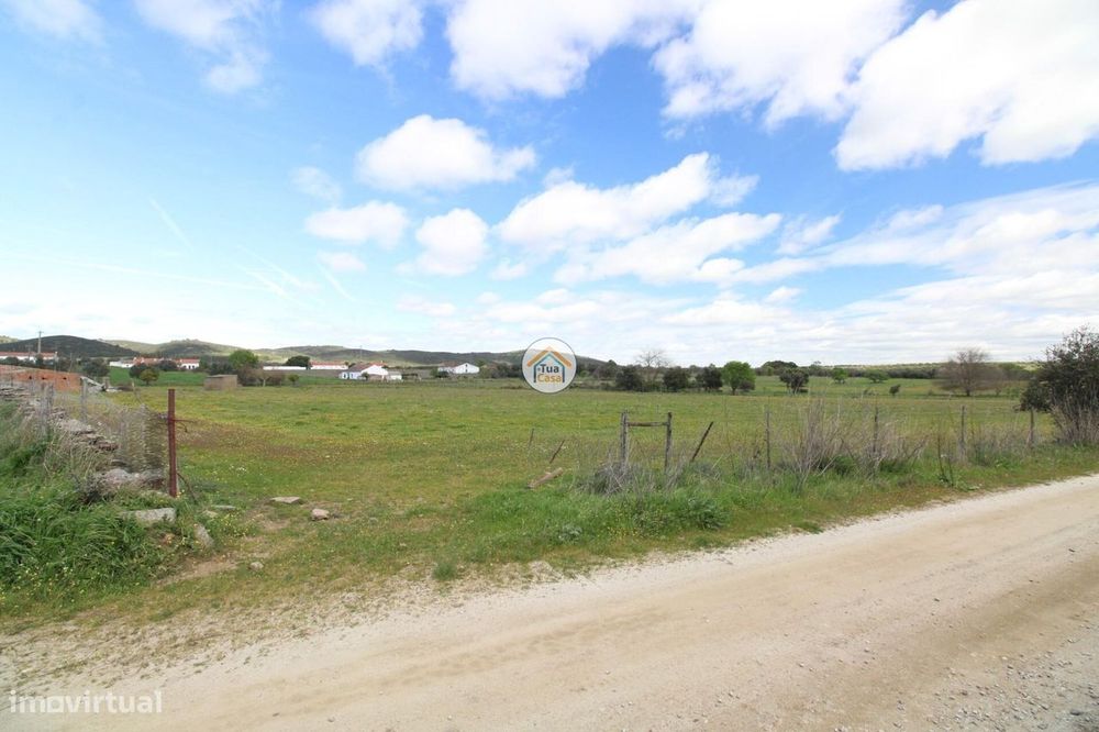 Terreno Rústico Urbanizável com 11.750 m2, Localizado em Motrinos em d