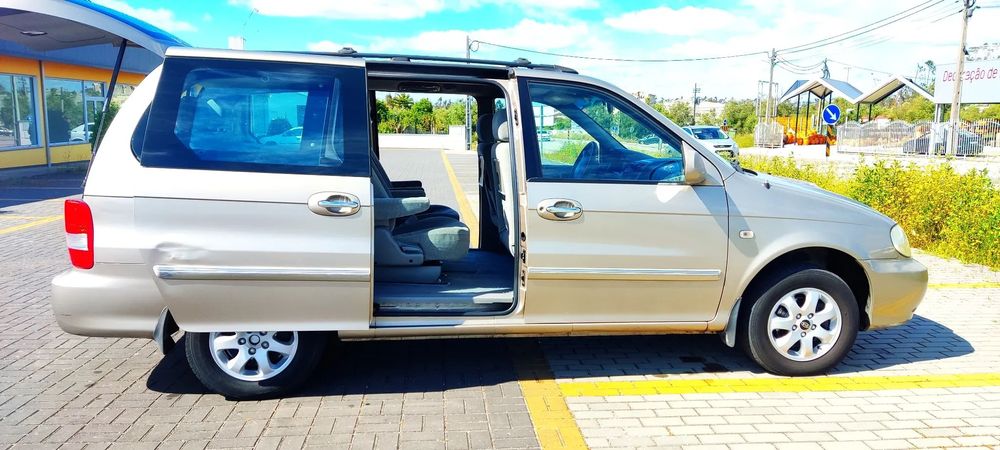 Kia Carnival 2.9 CRDi EX