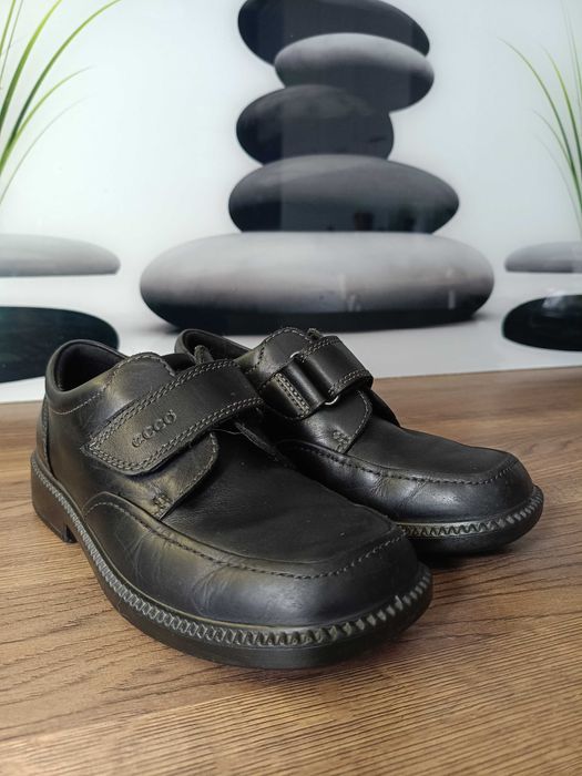 Buty Ecco wizytowe chłopięce rozmiar 35 na rzepy