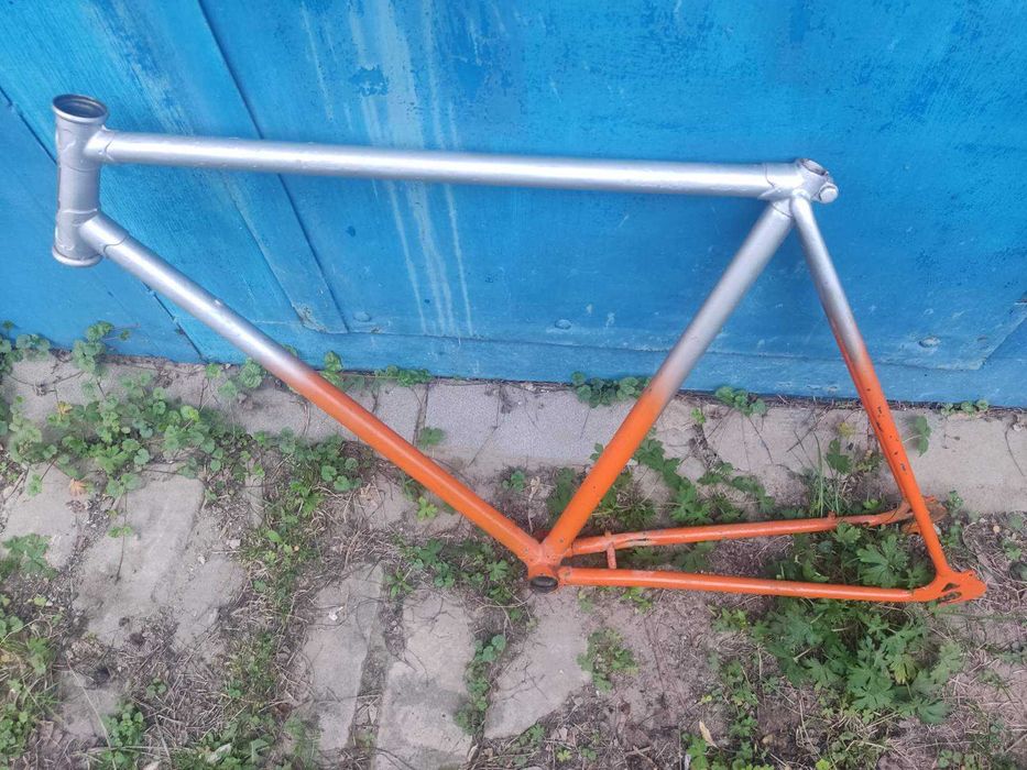 велосипед турист.старшоссе.спутник.хвз  по запчастям.велозапчасти