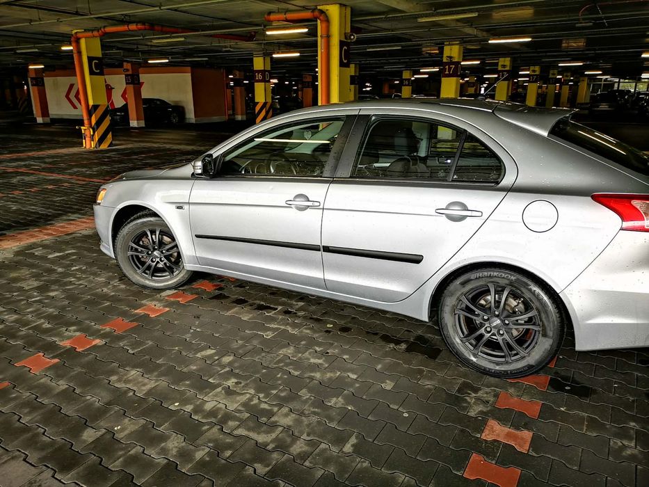 Mitsubishi Lancer