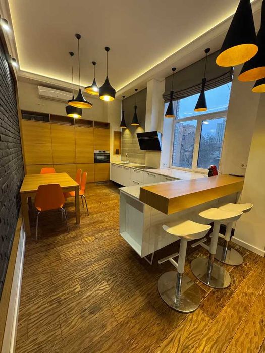 Продам 3х кімнатну квартиру 98 м2 ЖК Loft Клубный дом Центр Парк
