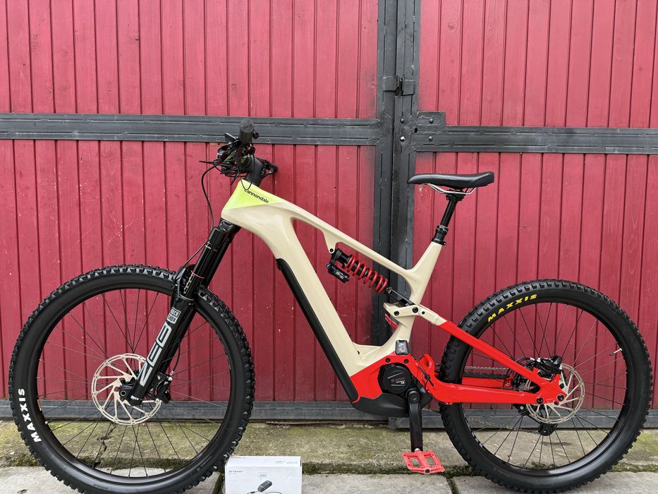 Велосипед двухподвес  карбоновий електро Cannondale Moterra 29/27.5