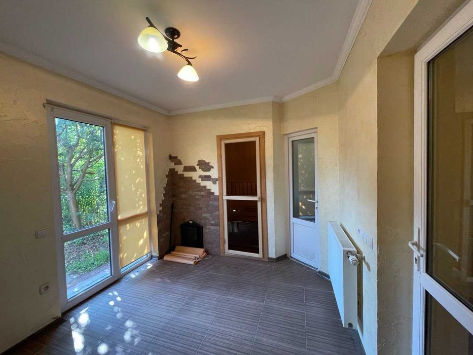 Продається шикарний будинок біля Івано-Франківська!