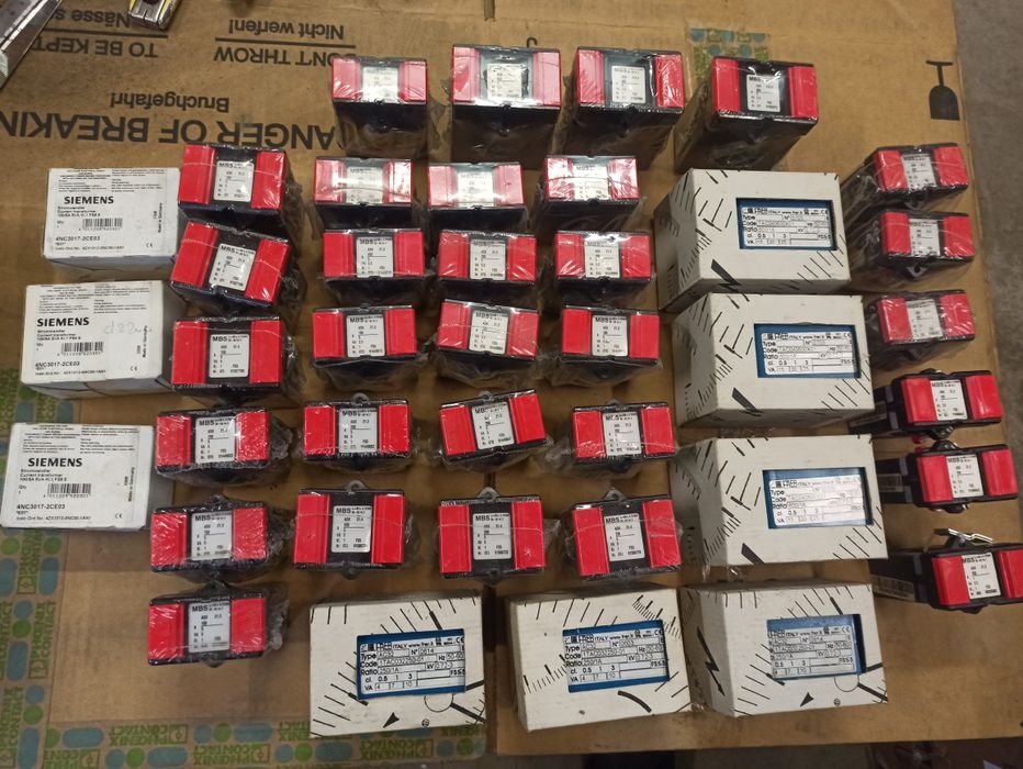 Автомат защиты двигателя, контактор, пускатели, автоматы, блоки питани