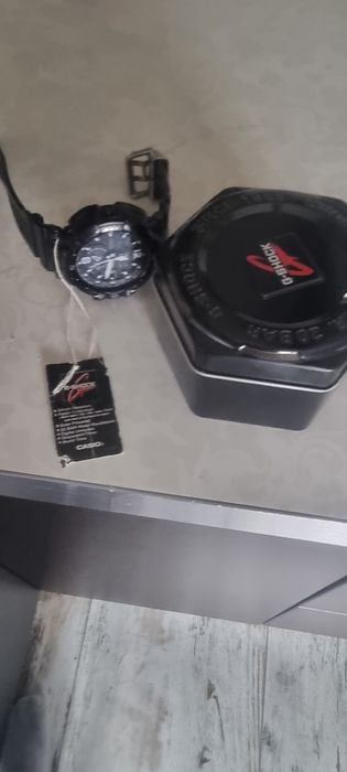 Zegarek g shock Casio GW A-1100-1A3ER szkiełko szafirowe