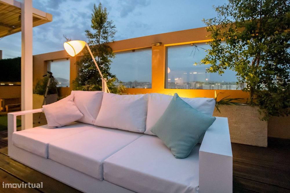 Um Apartamento com Alma de Moradia ; T3+1 + Terraço de 143 m²