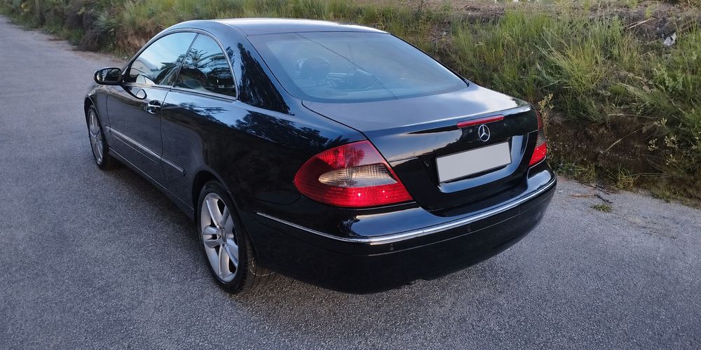 Mercedes-Benz CLK 220 CDI Automático – 150 cv – 01/2006