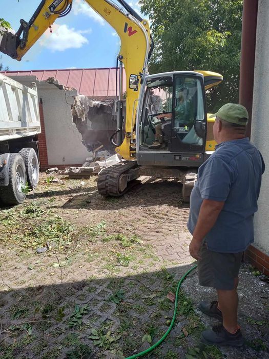 Wyburzenia rozbiórki  usługi koparką wynajem koparki koparko-ładowarka