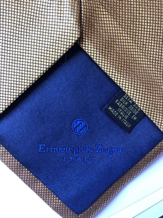 галстуки новые, оригинал / Zegna, Boss, LV, Armani