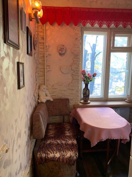 Подобово квартира від власника 5хв пішки Метро Святошино вулВерховинна