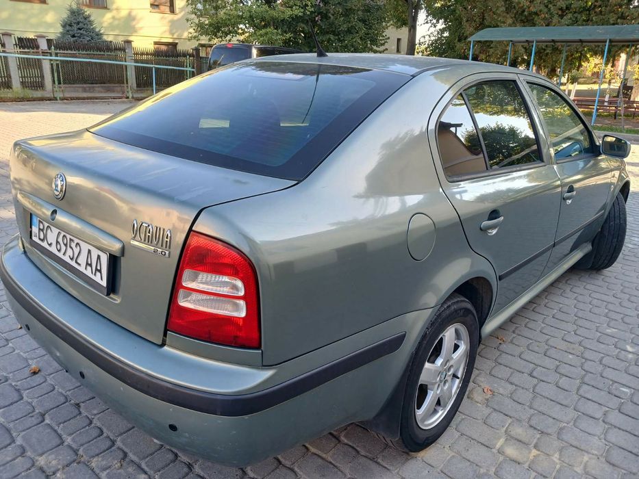 Skoda Octavia Tour 2.0i 2003