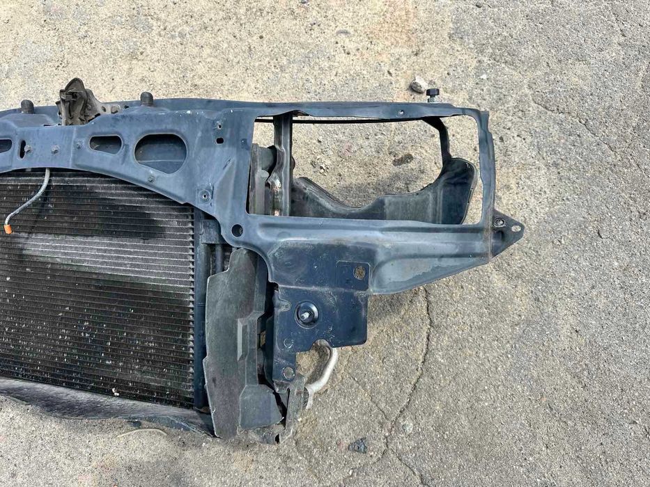 Передня  панель телевізор Шкода Тур Skoda Octavia Tour ціна в  в зборі