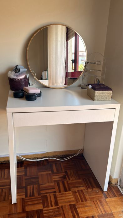 Varias mobilias de casa como novas