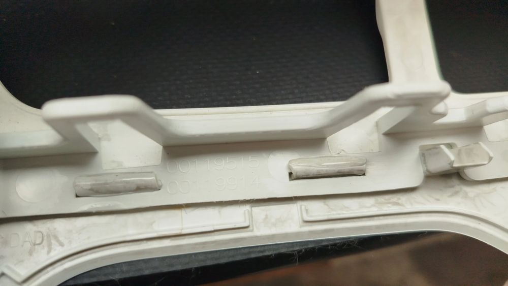 Moldura da consola central / rádio / aro RENAULT Zoe (BFM_)