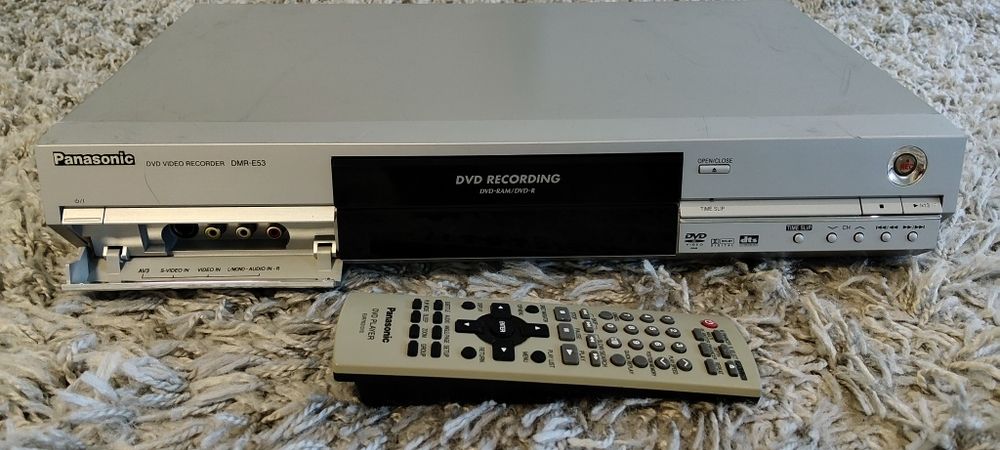 Magnetowid Nagrywarka Dvd Panasonic DMR-E53EG