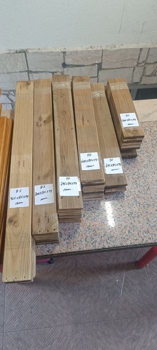 Tábuas de madeira  ranhurada tratadas, para exterior e deck