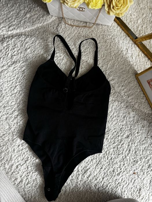 Body gym glamour modelujace czarne