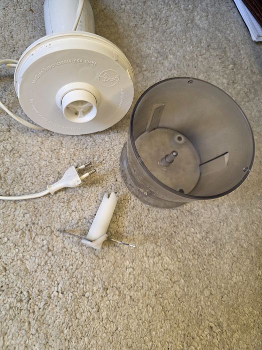 Погружной блендер Bosch с универсальным измельчителем