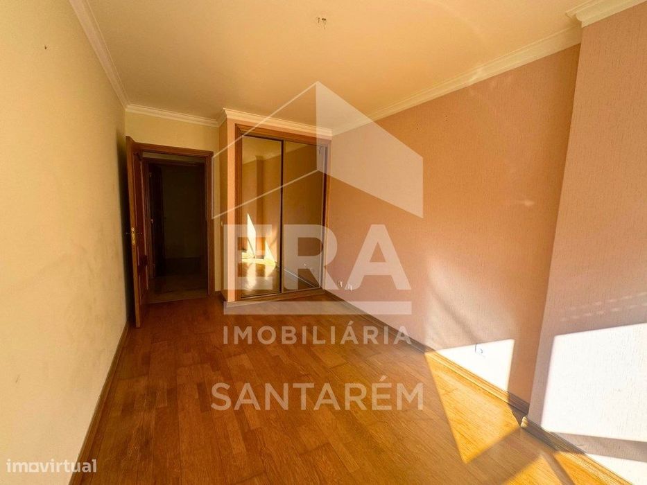 Apartamento T3 com varanda