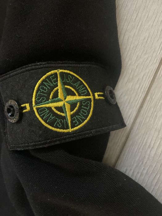 Черный Лонгслив Stone Island