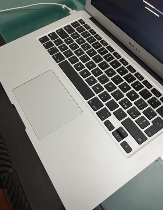 MacBook Air 13” (2017) — Excelente Estado | Pronto a Usar
