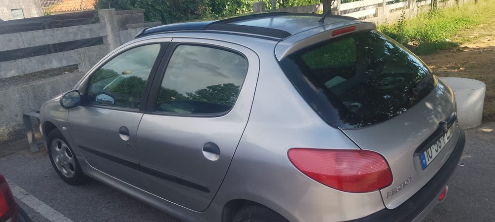 Carro Peugeot 206