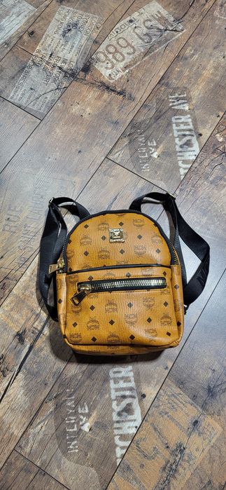 MCM brązowy camel plecak damski logo premium średni