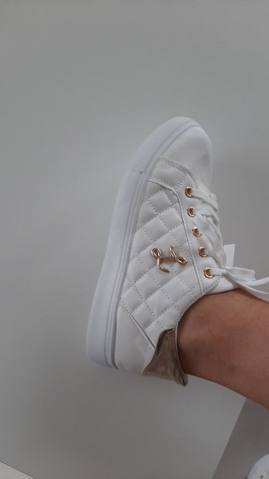 Buty sprtowe damskie  trampki r. 37