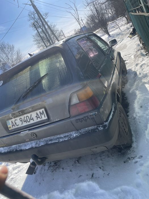 Продам гольф 1.6 бенз
