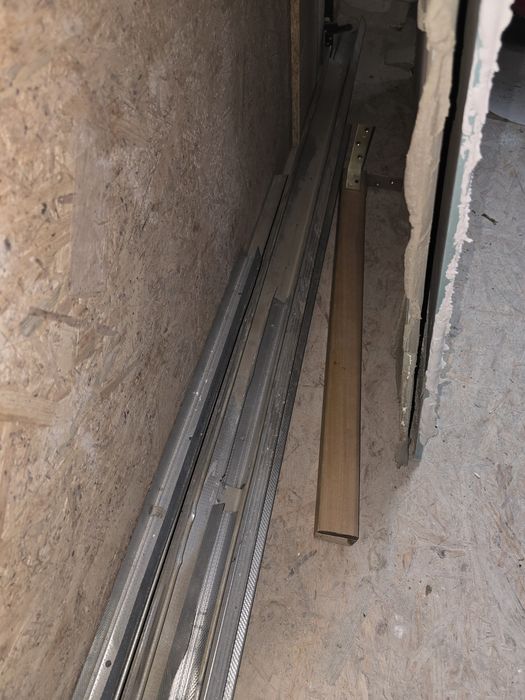 Profile i zaczepy do nich