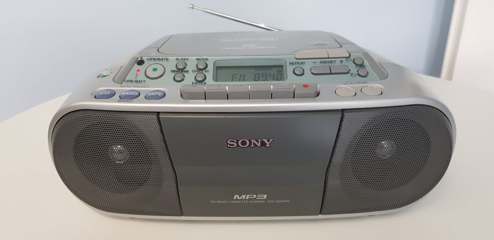 Radiomagnetofon z cd SONY CFD-S03