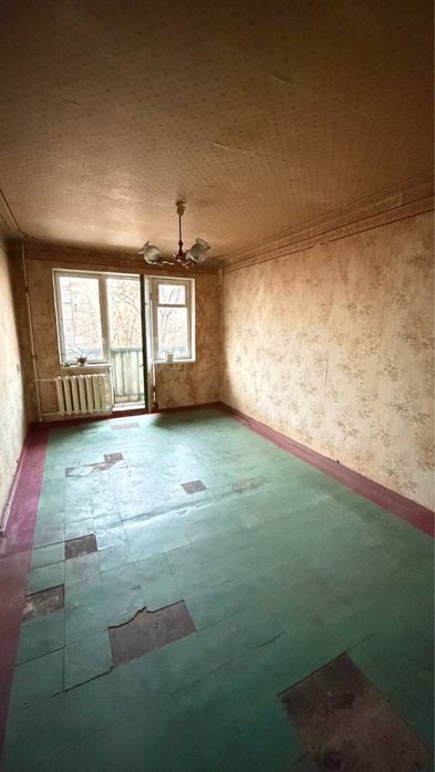 Продаж 3к квартири під ремонт,Косіора, лівий берег,середній повер