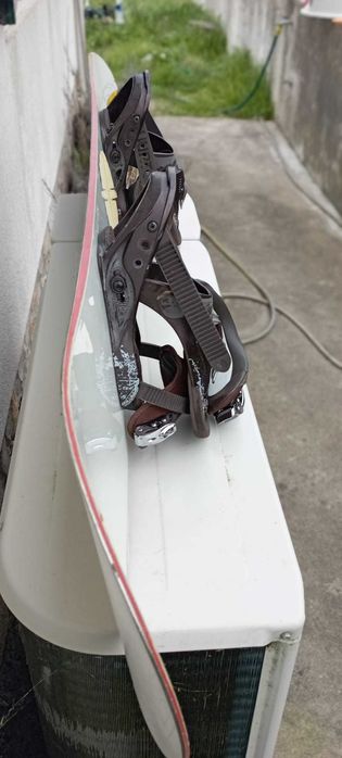 Prancha Snowboard Burton 143 (Modelo Feminino) + Fixações Burton Lexa