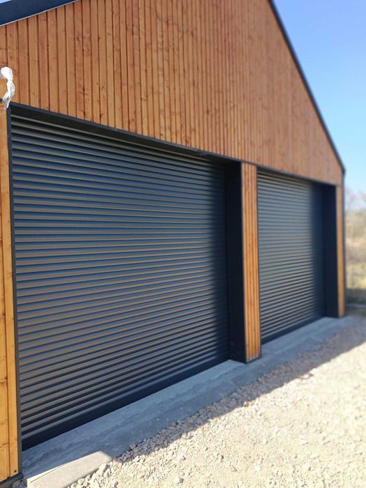 Brama rolowana z napędem garażowa