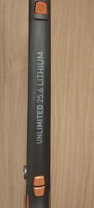 Aspirador Vertical TAURUS Unlim. Lithium - Usado