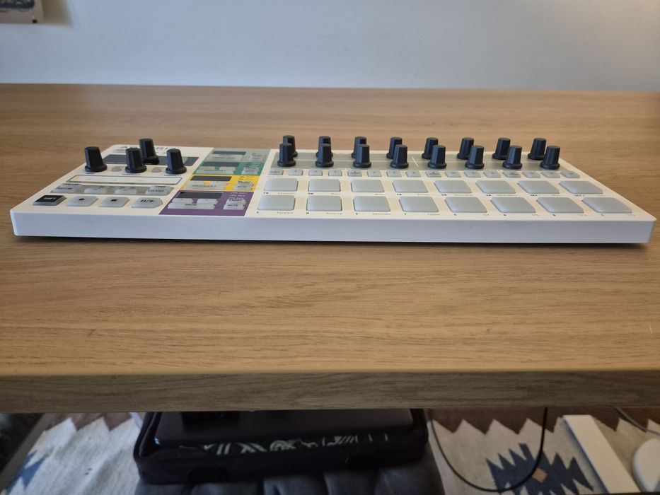 Arturia BeatStep Pro Muito Pouco Usado